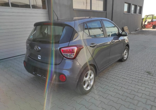 Hyundai i10 cena 15000 przebieg: 108500, rok produkcji 2016 z Żywiec małe 172